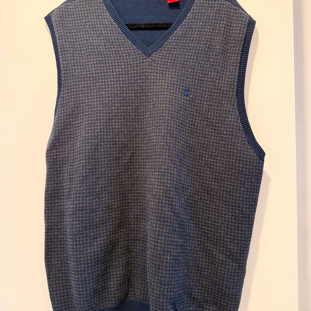 Izod Men's Navy Blue Houndstooth V-Neck Sweater Vest